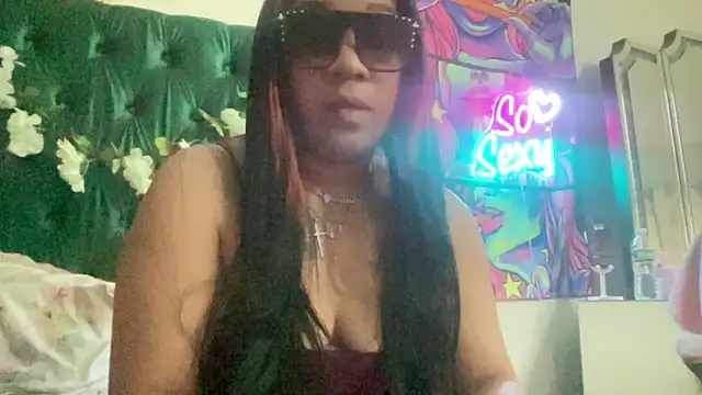 mzpretty444 Live XXX-Chat