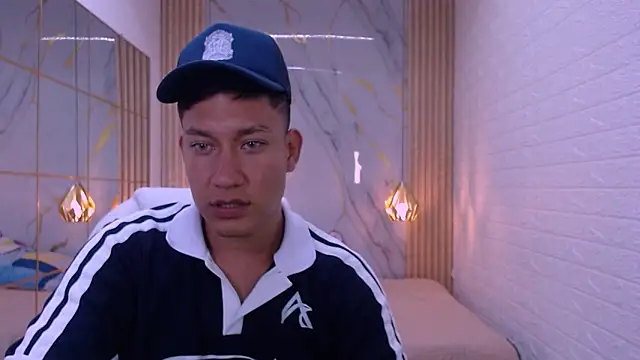 Pertunjukan Kamera Web DominantBoy4