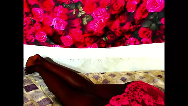 Sweeteboneycherry live XXX chat