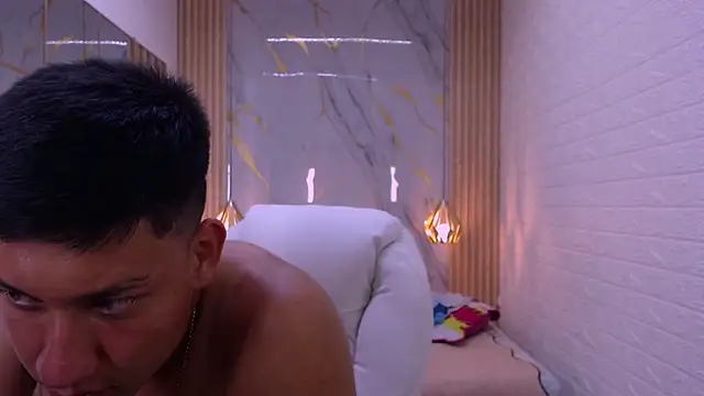 DominantBoy4's Webcam Show