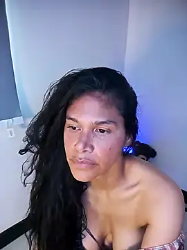 Chatroom XXX en direct de _aish_a