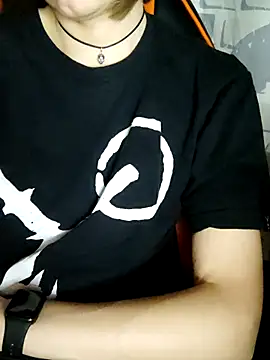 Aashikalaa Adlı Modelin Canlı XXX Sohbeti