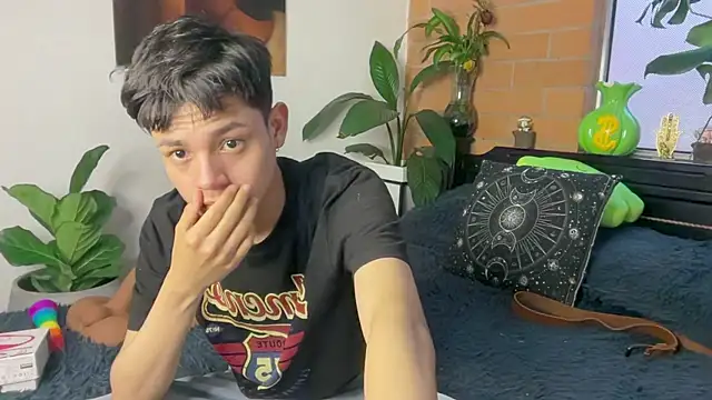 Andy_Belier23 Adlı Modelin Web Kamerası Şovu