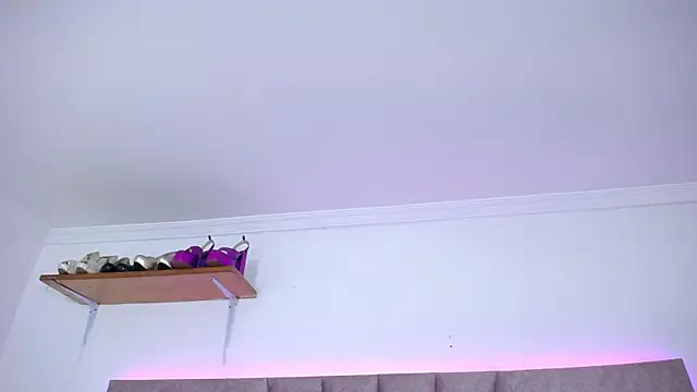 Jessica_Kraftt Adlı Modelin Canlı XXX Sohbeti