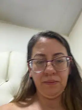 miss_hanna07 Adlı Modelin Canlı XXX Sohbeti