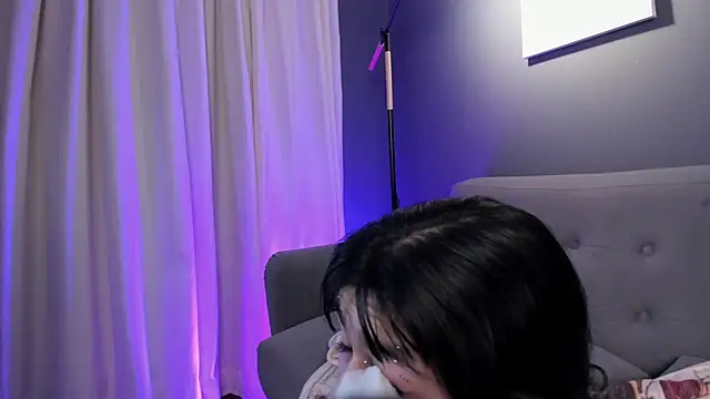 Chat +18 de flower_smith_ ao vivo