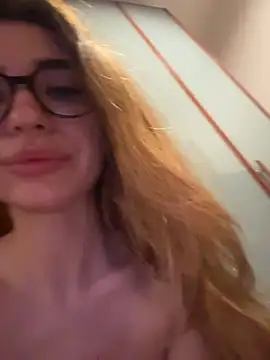 ItalianGirlのライブXXXチャット