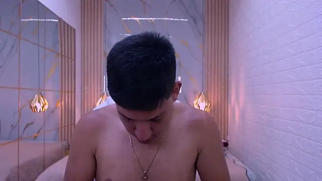 DominantBoy4 Webcam Show