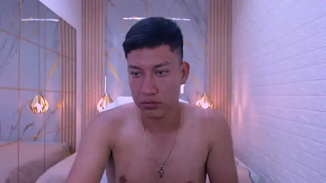 โชว์เว็บแคมของ DominantBoy4