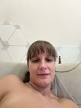 jennifer11772 Adlı Modelin Canlı XXX Sohbeti