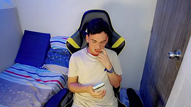 دردشة Mathias_twinkk الجنسية المباشرة