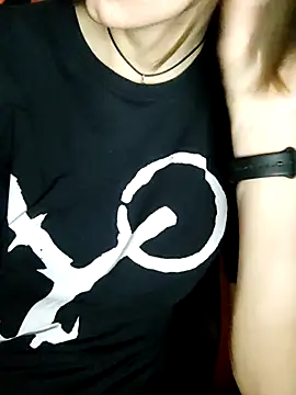 Chat +18 de Aashikalaa ao vivo