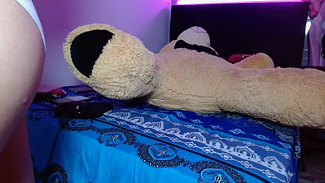 Czat XXX na żywo – Lolaa_0123