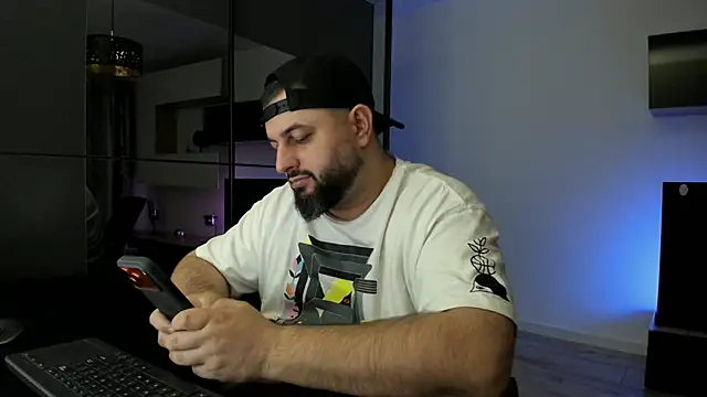 DravenPeak's Live XXX Chat