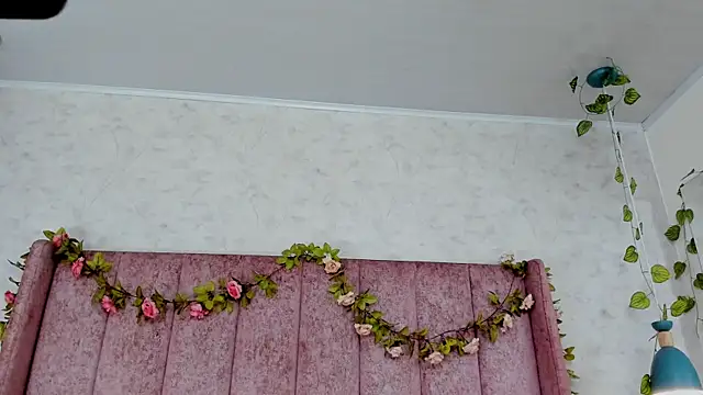 Chat +18 de AnyaJay ao vivo