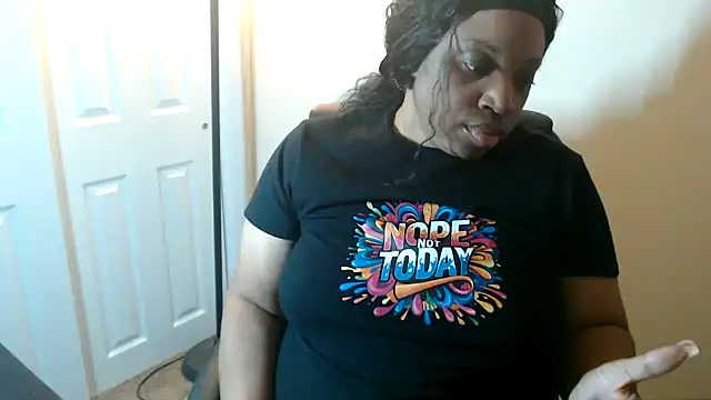 Онлайн чат XXX Sexymona1218