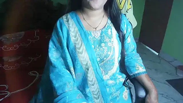 BengaliQueenStar élő XXX-chatje