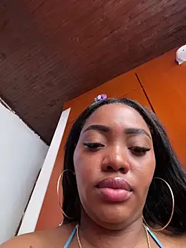 MonicaSex_ élő XXX-chatje