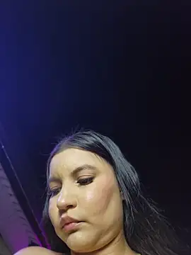 Pretty_Julieta's Live XXX Chat