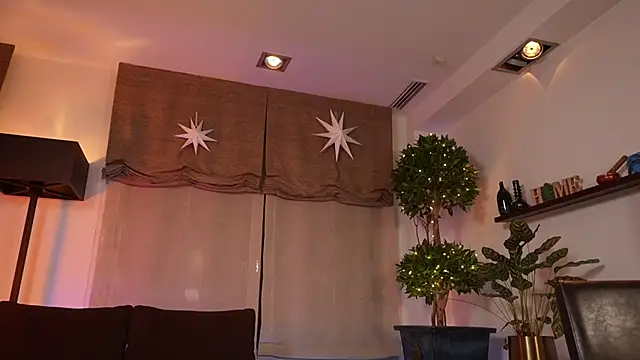 SofiaWaves' Live XXX Chat