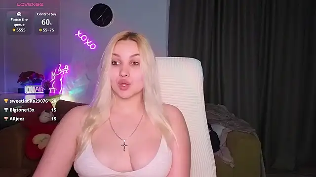 adrelaxinaのライブXXXチャット