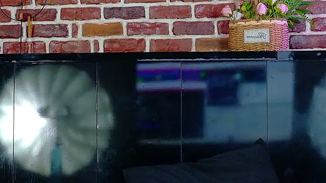 MidnightMuse3 Live XXX-Chat