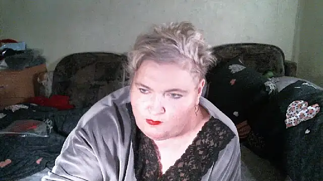 Lana555 即時 XXX 聊天