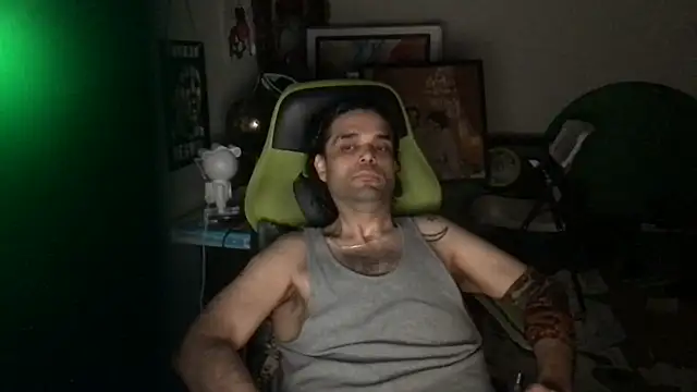 KungFuPanda001のライブXXXチャット