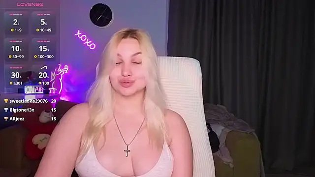 adrelaxina's Live XXX Chat