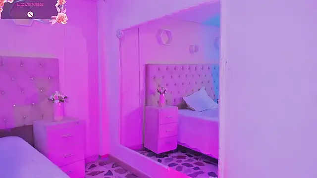 Agathaargent_ élő XXX-chatje