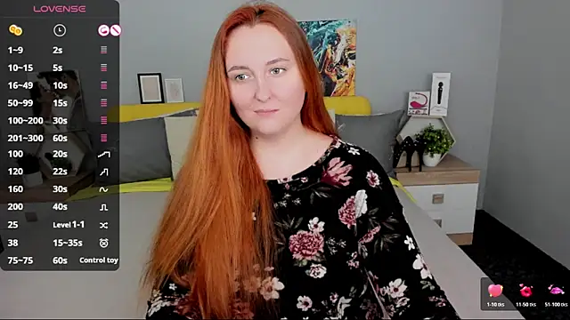 BabeLessi's Live XXX Chat