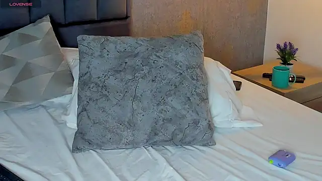 Alejandroo_Montenegro Adlı Modelin Web Kamerası Şovu