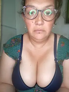 دردشة _Saraqueen الجنسية المباشرة