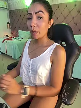 Chat XXX ao vivo de Auri__