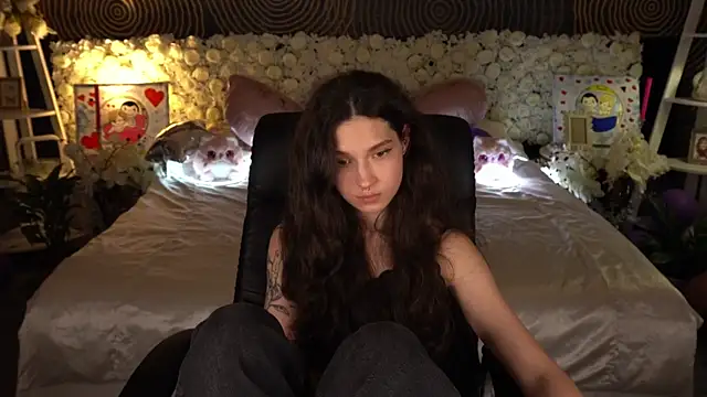 BabyFlowerr: онлайн-секс-чат