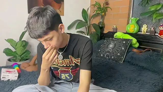 Andy_Belier23's Webcam Show