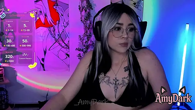 _AmyDark Adlı Modelin Canlı XXX Sohbeti