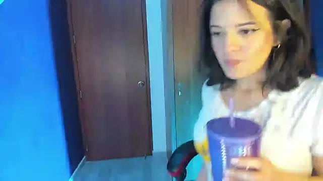 XXX chat uživo modela milufontier