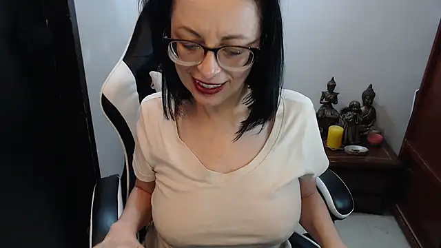 AnasstaciaEvans' Live XXX Chat