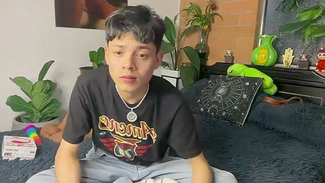 Czat XXX na żywo – Andy_Belier23