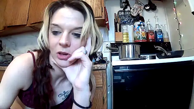 dangereyez0010's Live XXX Chat