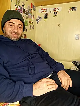 toro23xxxl Chat XXX in diretta