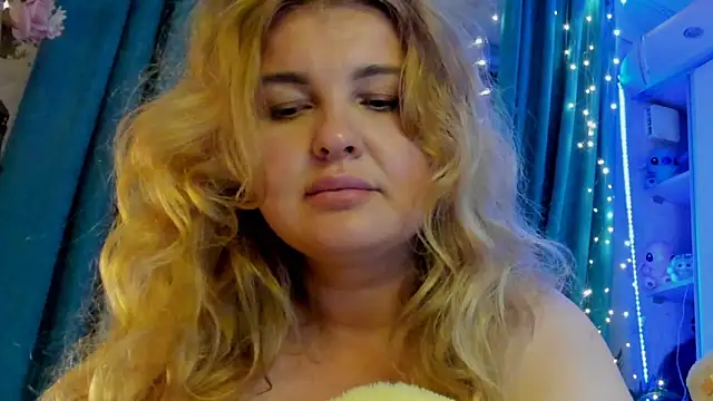 CoraSwon's Live XXX Chat