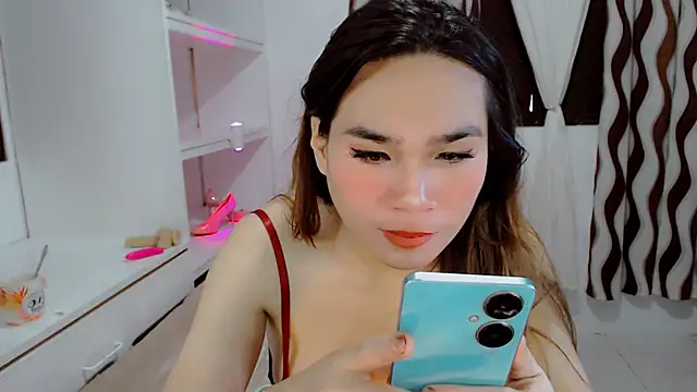 Ella_cummers Chat XXX in diretta