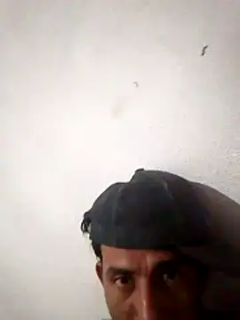 Tu_ChicoMalo22CM Chat XXX in diretta