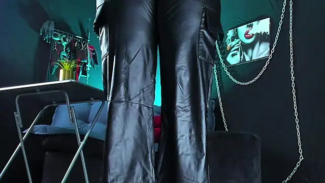 Онлайн чат XXX KatrinaStone