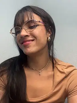 ValentinaEvanz 现场XXX聊天