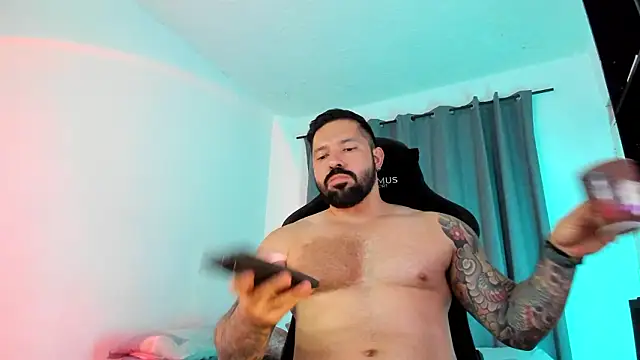 Pierre_Vidal Chat XXX in diretta