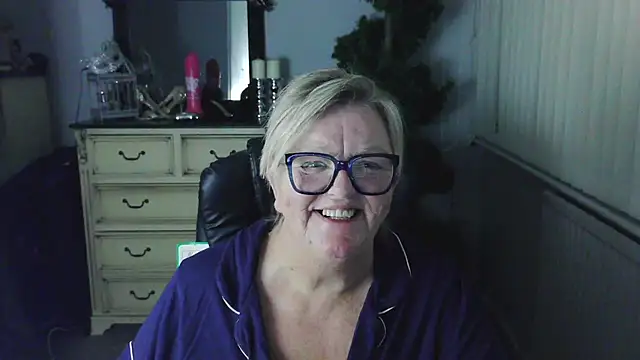 Chatroom XXX en direct de BridgetBlueEyes