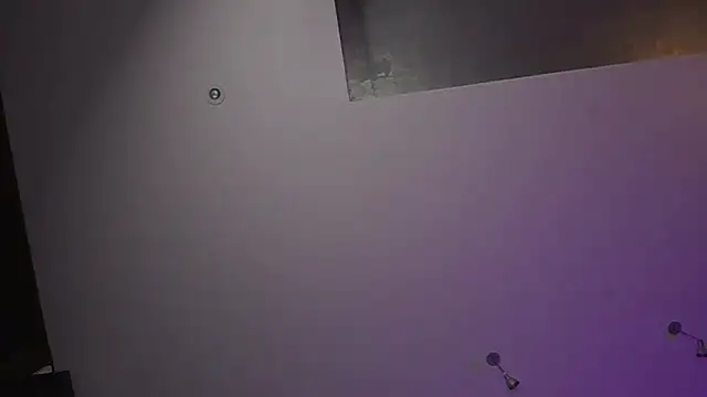 Katyerave élő XXX-chatje